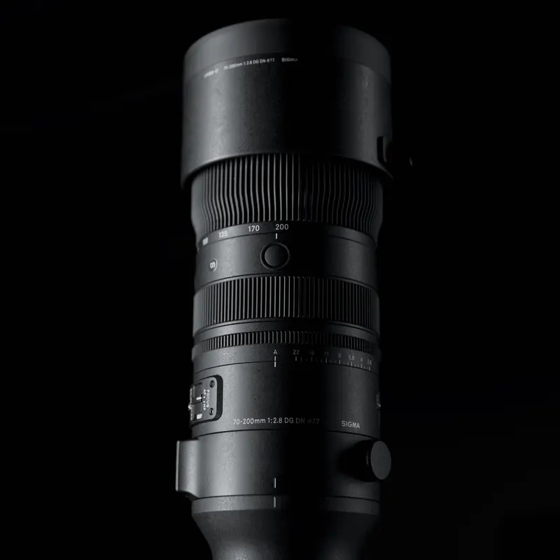 The Sigma 70-200mm f/2.8 Sports in all its glory
